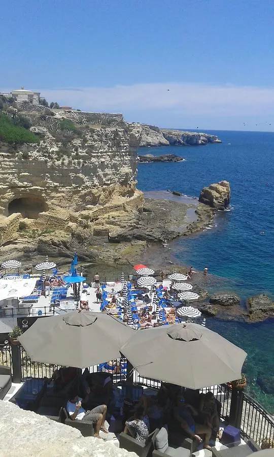Bella Vita Syracuse 0*,  Italy